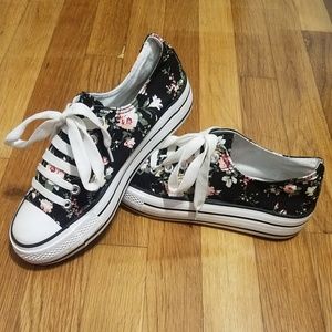 Women's Floral Tennis Shoe